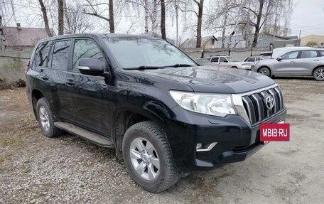 Toyota Land Cruiser Prado 150 рестайлинг 2, 2017 год, 4 600 000 рублей, 2 фотография