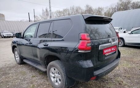 Toyota Land Cruiser Prado 150 рестайлинг 2, 2017 год, 4 600 000 рублей, 4 фотография