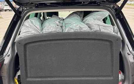 Volkswagen Tiguan II, 2018 год, 2 500 000 рублей, 4 фотография