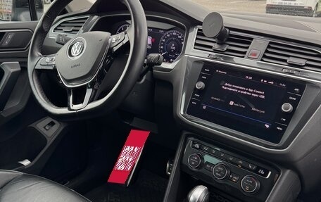 Volkswagen Tiguan II, 2018 год, 2 500 000 рублей, 5 фотография