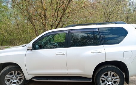 Toyota Land Cruiser Prado 150 рестайлинг 2, 2013 год, 2 800 000 рублей, 8 фотография