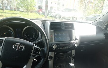 Toyota Land Cruiser Prado 150 рестайлинг 2, 2013 год, 2 800 000 рублей, 11 фотография