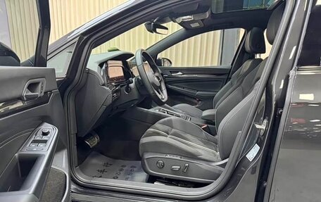 Volkswagen Golf VIII, 2022 год, 2 070 000 рублей, 10 фотография