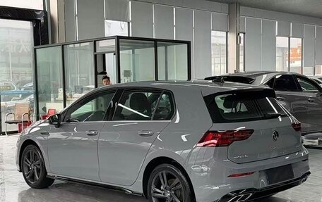 Volkswagen Golf VIII, 2022 год, 1 990 000 рублей, 4 фотография
