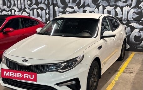 KIA Optima IV, 2019 год, 2 500 000 рублей, 2 фотография