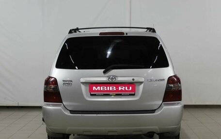 Toyota Highlander III, 2005 год, 1 050 000 рублей, 10 фотография