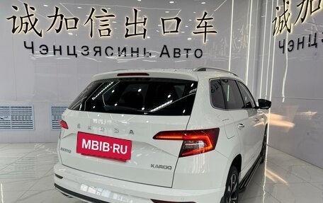 Skoda Karoq I, 2022 год, 1 930 000 рублей, 2 фотография