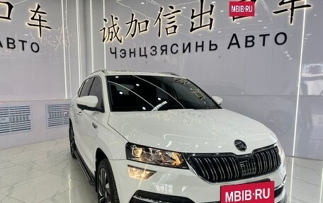 Skoda Karoq I, 2022 год, 1 930 000 рублей, 5 фотография