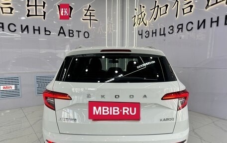Skoda Karoq I, 2022 год, 1 930 000 рублей, 4 фотография