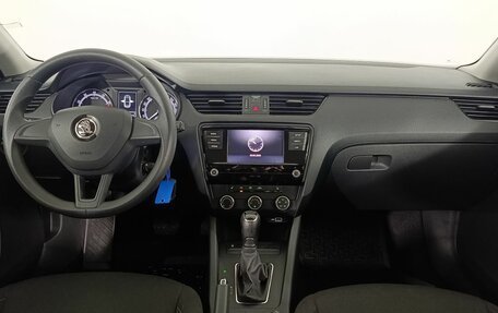 Skoda Octavia, 2019 год, 1 890 000 рублей, 9 фотография