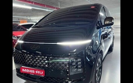 Hyundai Staria, 2025 год, 8 990 000 рублей, 2 фотография