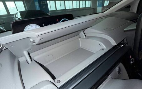 Hyundai Staria, 2025 год, 8 990 000 рублей, 21 фотография