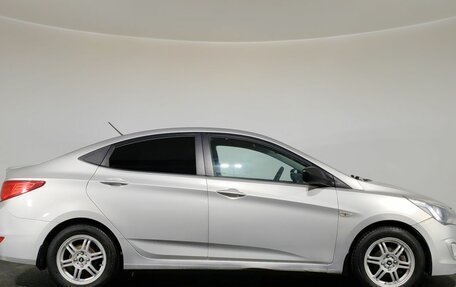Hyundai Solaris II рестайлинг, 2016 год, 850 000 рублей, 4 фотография