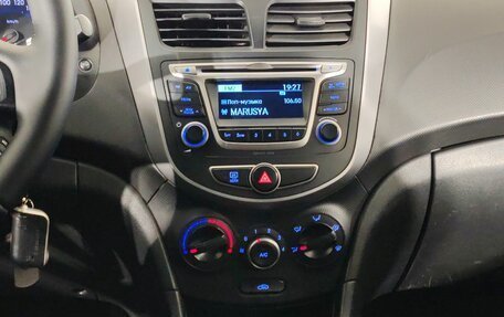 Hyundai Solaris II рестайлинг, 2016 год, 850 000 рублей, 11 фотография