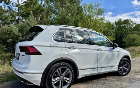 Volkswagen Tiguan II, 2018 год, 3 500 000 рублей, 1 фотография