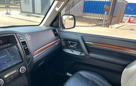 Mitsubishi Pajero IV, 2007 год, 1 600 000 рублей, 2 фотография