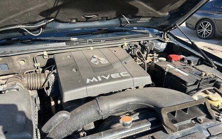 Mitsubishi Pajero IV, 2007 год, 1 600 000 рублей, 9 фотография