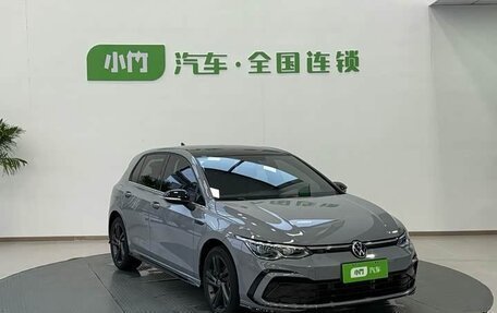 Volkswagen Golf VIII, 2023 год, 2 120 000 рублей, 2 фотография