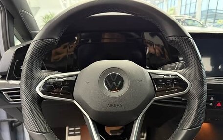 Volkswagen Golf VIII, 2023 год, 2 120 000 рублей, 11 фотография