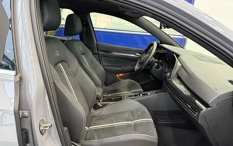 Volkswagen Golf VIII, 2023 год, 2 120 000 рублей, 17 фотография