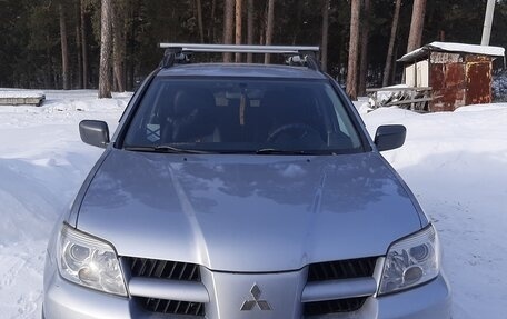 Mitsubishi Outlander III рестайлинг 3, 2006 год, 750 000 рублей, 9 фотография