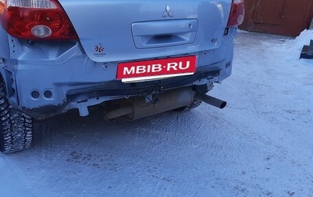 Mitsubishi Outlander III рестайлинг 3, 2006 год, 750 000 рублей, 10 фотография