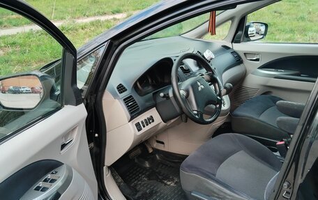 Mitsubishi Grandis, 2008 год, 800 000 рублей, 13 фотография