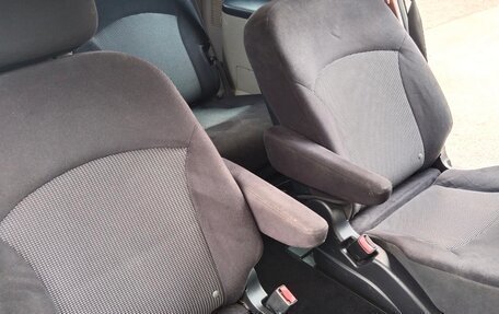 Mitsubishi Grandis, 2008 год, 800 000 рублей, 16 фотография