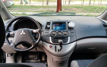 Mitsubishi Grandis, 2008 год, 800 000 рублей, 17 фотография