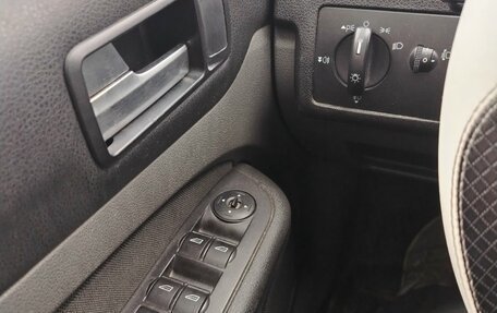 Ford Focus II рестайлинг, 2007 год, 4 фотография