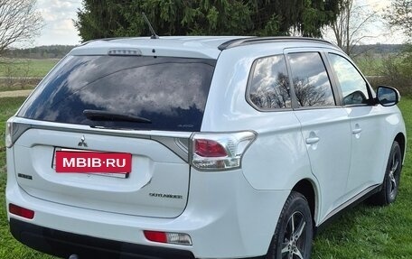 Mitsubishi Outlander III рестайлинг 3, 2012 год, 1 200 000 рублей, 4 фотография