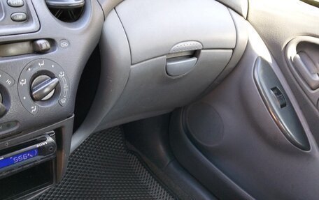 Toyota Yaris I рестайлинг, 2003 год, 350 000 рублей, 7 фотография