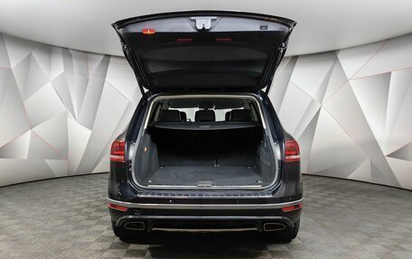 Volkswagen Touareg III, 2017 год, 2 590 000 рублей, 12 фотография