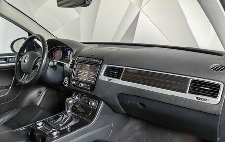 Volkswagen Touareg III, 2017 год, 2 590 000 рублей, 13 фотография