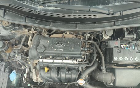 Hyundai Solaris II рестайлинг, 2012 год, 650 000 рублей, 8 фотография