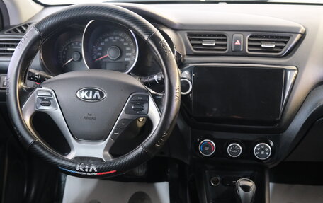 KIA Rio III рестайлинг, 2016 год, 999 000 рублей, 11 фотография