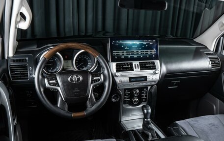 Toyota Land Cruiser Prado 150 рестайлинг 2, 2011 год, 3 500 000 рублей, 6 фотография