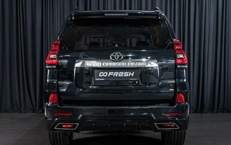 Toyota Land Cruiser Prado 150 рестайлинг 2, 2011 год, 3 500 000 рублей, 4 фотография