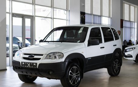 Chevrolet Niva I рестайлинг, 2014 год, 692 000 рублей, 3 фотография