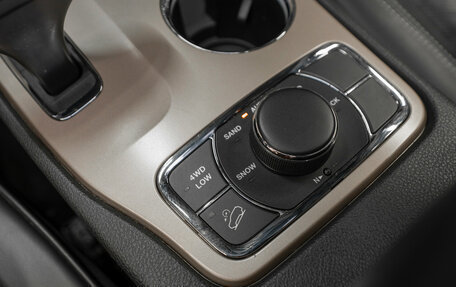 Jeep Grand Cherokee, 2014 год, 2 880 000 рублей, 25 фотография