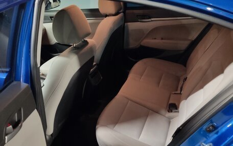Hyundai Elantra VI рестайлинг, 2016 год, 1 050 000 рублей, 6 фотография