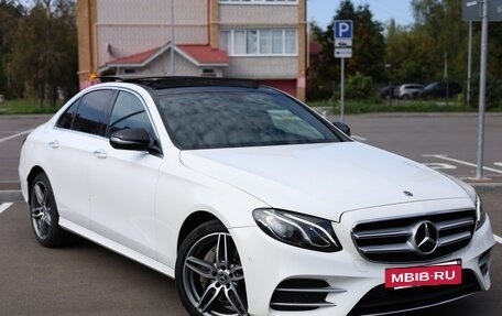 Mercedes-Benz E-Класс, 2020 год, 3 950 000 рублей, 10 фотография