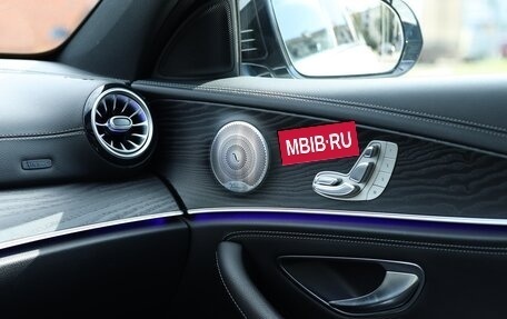 Mercedes-Benz E-Класс, 2020 год, 3 950 000 рублей, 24 фотография