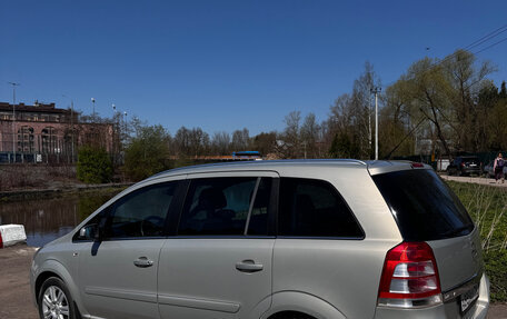 Opel Zafira B, 2008 год, 730 000 рублей, 2 фотография
