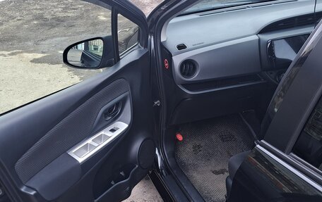 Toyota Vitz, 2015 год, 890 000 рублей, 5 фотография