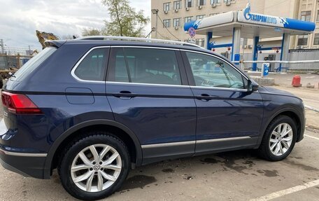 Volkswagen Tiguan II, 2017 год, 3 000 000 рублей, 2 фотография
