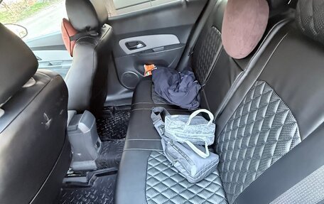 Chevrolet Cruze II, 2010 год, 650 000 рублей, 8 фотография