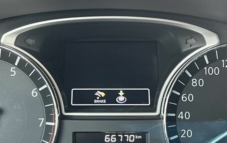 Nissan Pathfinder, 2015 год, 2 300 000 рублей, 13 фотография