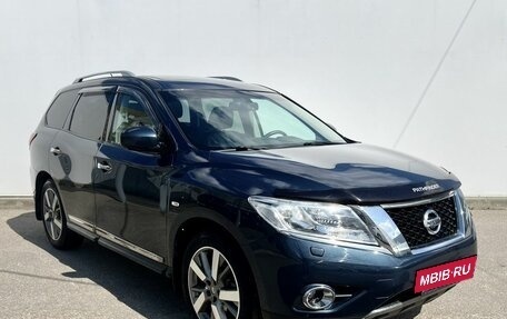 Nissan Pathfinder, 2015 год, 2 300 000 рублей, 3 фотография