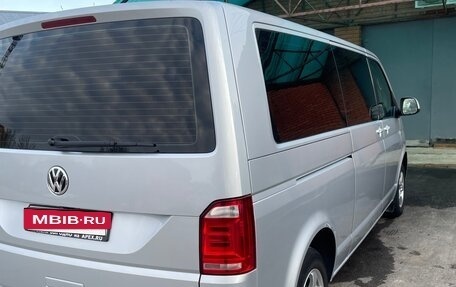 Volkswagen Caravelle T6 рестайлинг, 2018 год, 3 250 000 рублей, 7 фотография